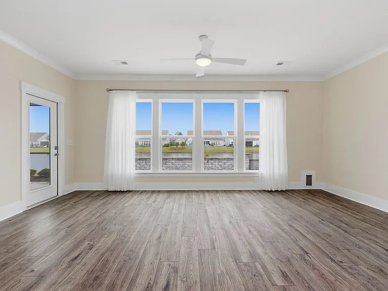 7129 Spoleto Dr — Photo 19