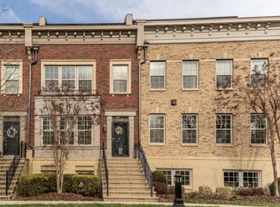 605 Overlook Park Dr #90, Oxon Hill, MD 20745