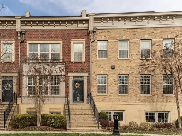 605 Overlook Park Dr #90, Oxon Hill, MD 20745