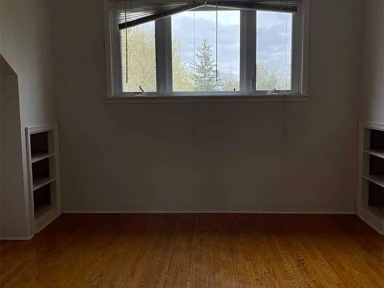 222 Cummer Ave — Photo 6