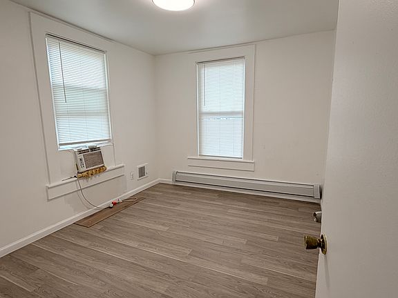 4th image of 308 Baltimore Rd APT 2