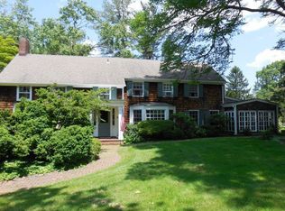 6 Camelot Ct, Red Bank, NJ 07701