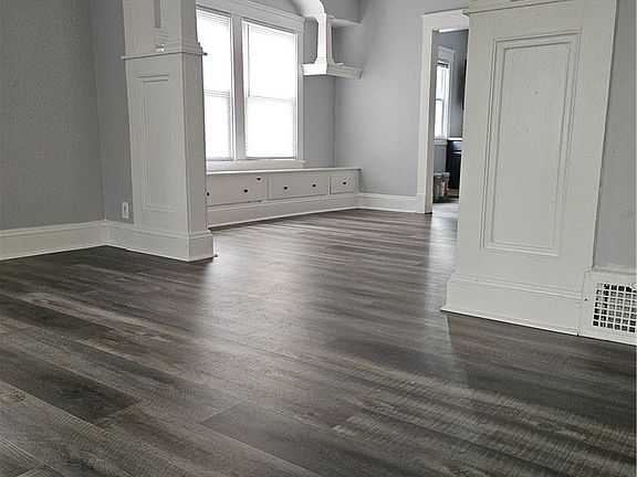 5th image of 13318 Durkee Ave