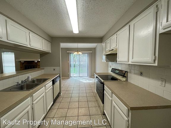 4th image of 4108 Orchard Hill Dr