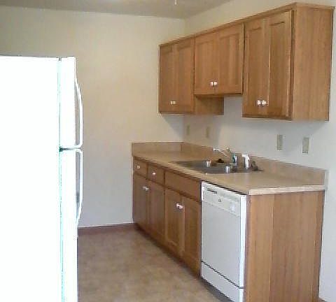 3rd image of 404 S Washington St APT 8