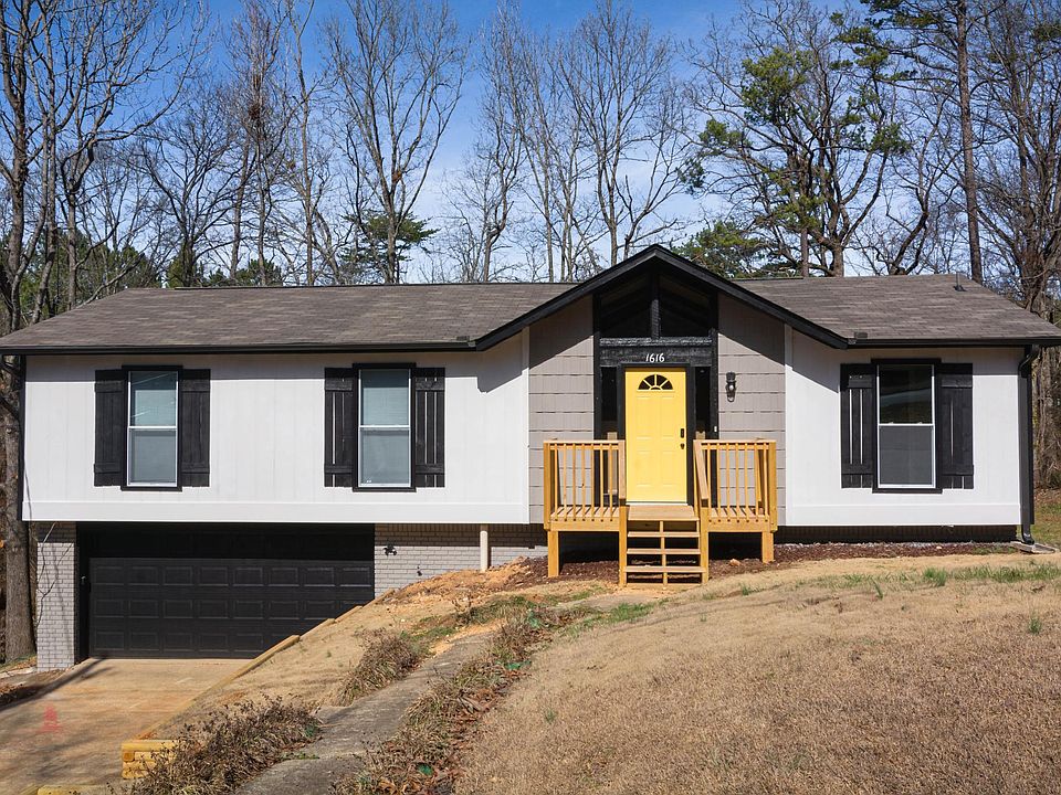 Welcome to 1616 Sonia Dr ! 

New roof, new HVAC, new water heater and so much more !