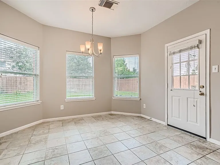 3810 Breaker Ct — Photo 14
