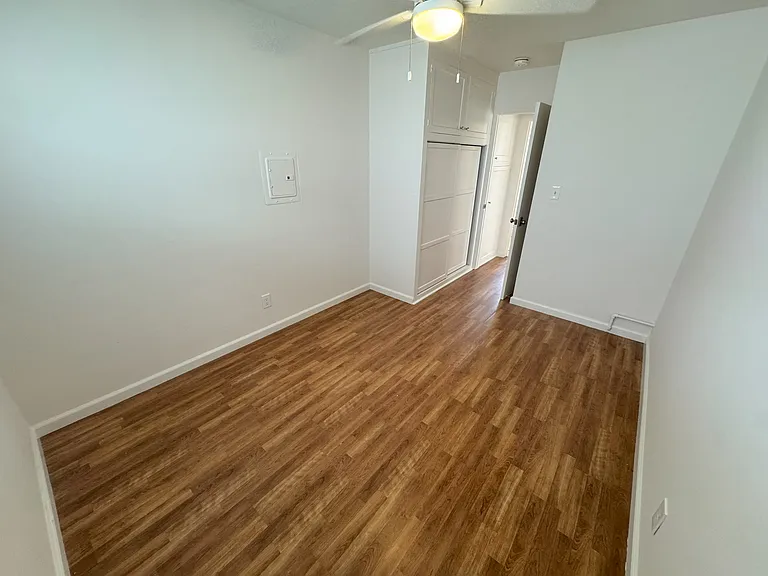 5058-68 Santa Monica Ave #5062 — Photo 11