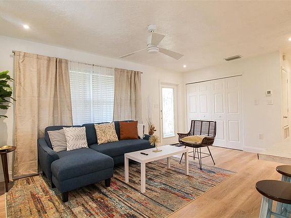 5th image of 3733 Bali Dr