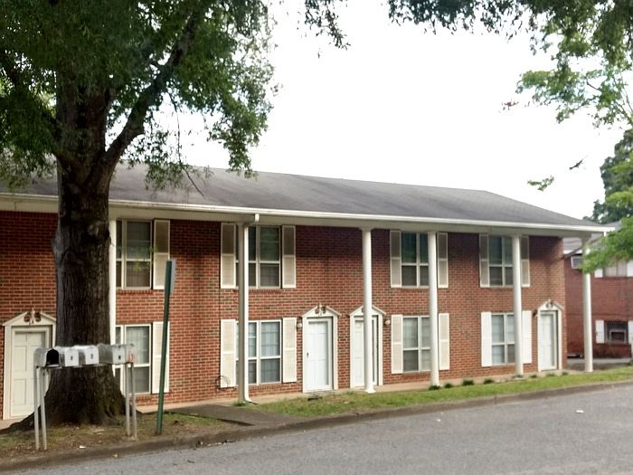1st image of 2905 15th Ave APT 1