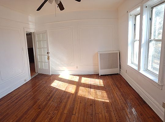 4th image of 1409 Dean St #4