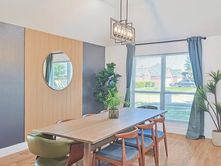 215 Nottingham Dr — Photo 12