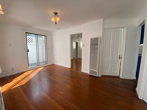 4th image of 932 Pier Ave #C