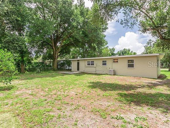 3rd image of 2302 S Crystal Lake Dr