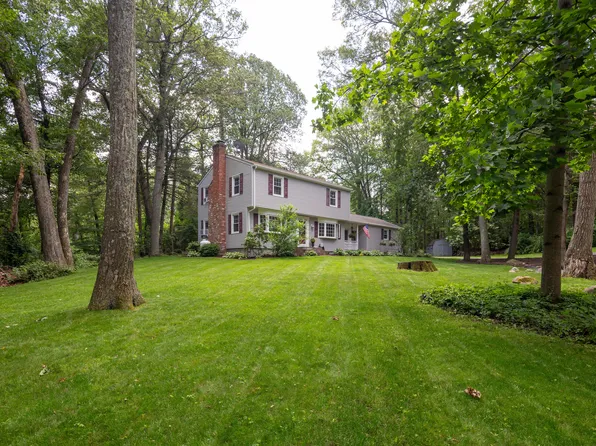 1 Whippoorwill Lane, Brookfield, CT 06804