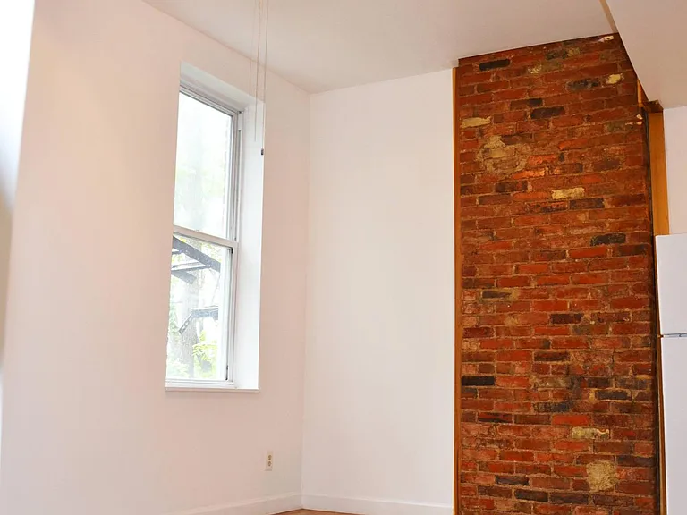 221 Renner St #1 — Photo 7