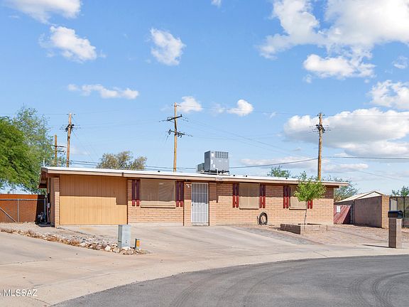 3rd image of 7688 N Meredith Blvd