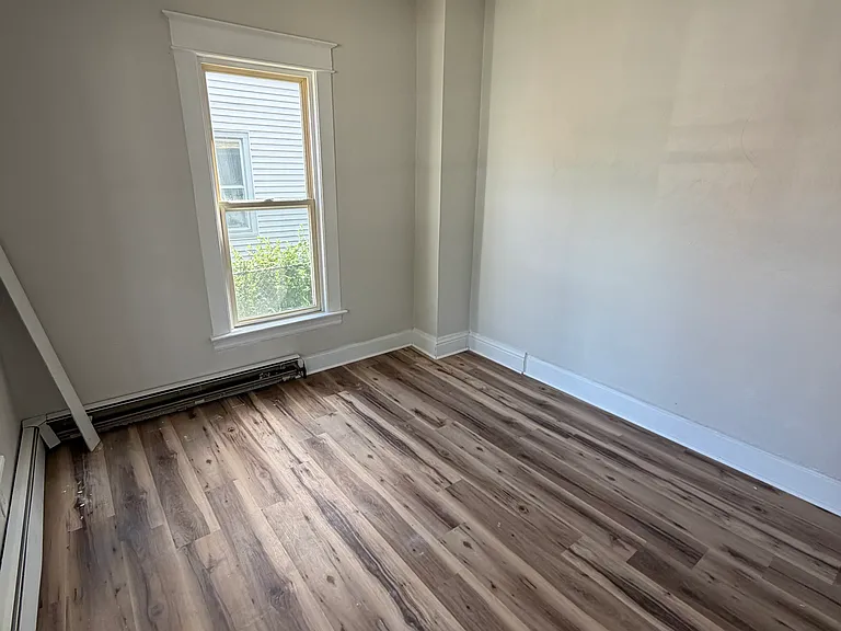 405 Smith St #1 — Photo 3