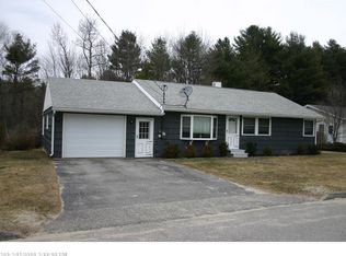 14 Carson St, Auburn, ME 04210