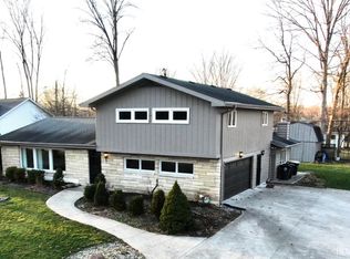 2209 Beechmont Dr, Fort Wayne, IN 46825