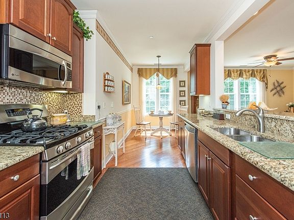 5th image of 2110 Pierce Ln