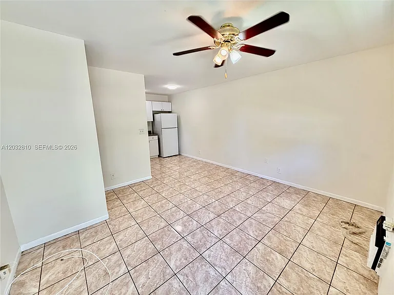4801 SW 18th St #2 — Photo 4