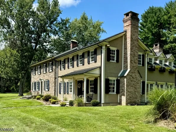 19 Old Croton Rd, Raritan Twp., NJ 08822