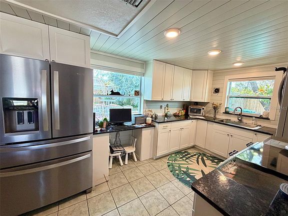 4th image of 7004 ROCKWOOD DR