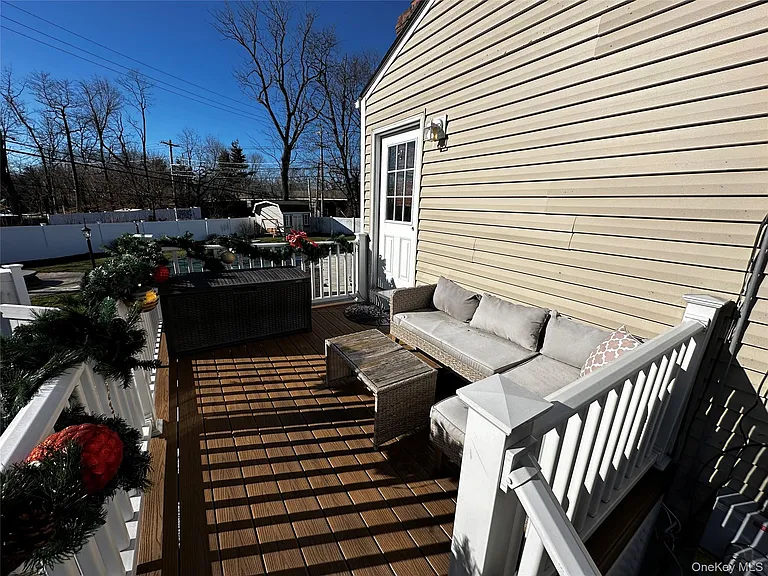 7 Lori Ct — Photo 1