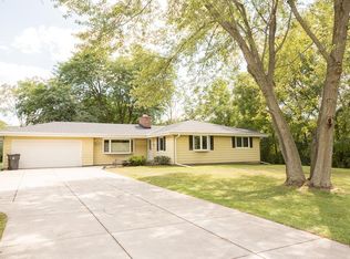 5720 S 124th St, Hales Corners, WI 53130