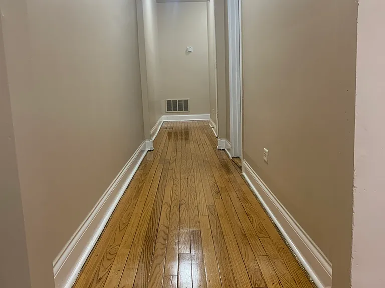 4830 W Adams St #2 — Photo 3
