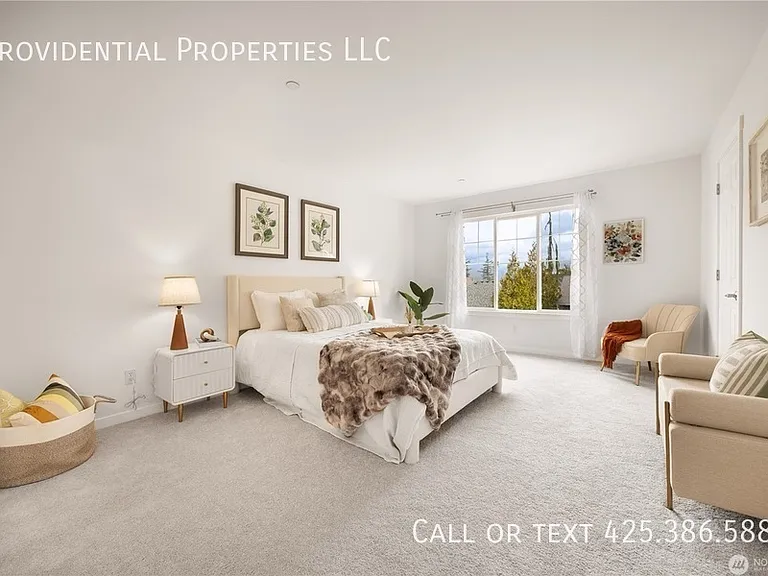 1947 NE Killian Ln #1 — Photo 14