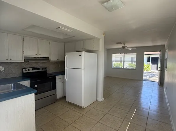 623 92nd Ave N Unit A, Naples, FL 34108
