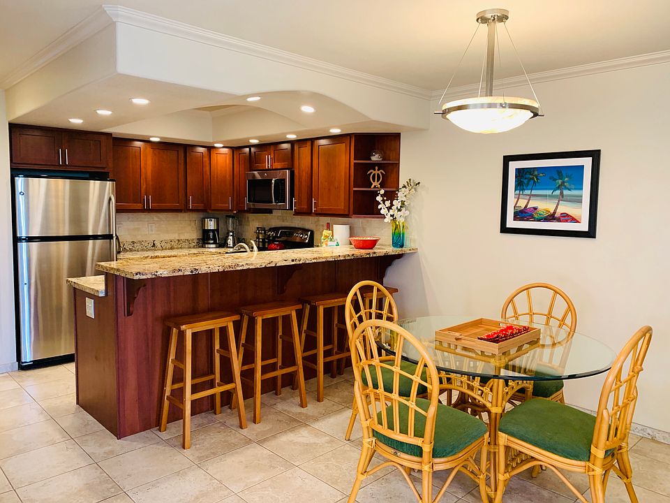 Beautiful remodeled Kitchen & dinner room, with all the amenities you need