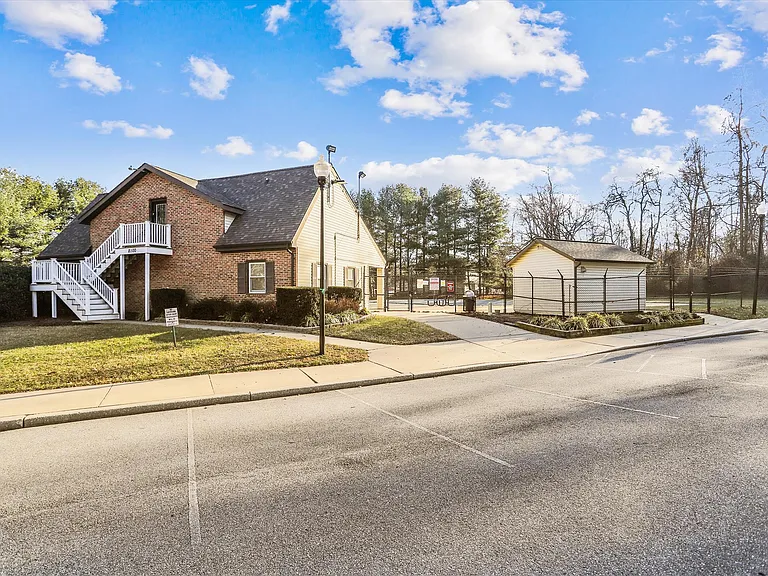 3594 Half Moon Gln — Photo 36
