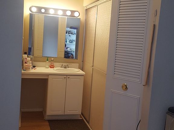 3rd image of 200 Bayside Dr Unit 4