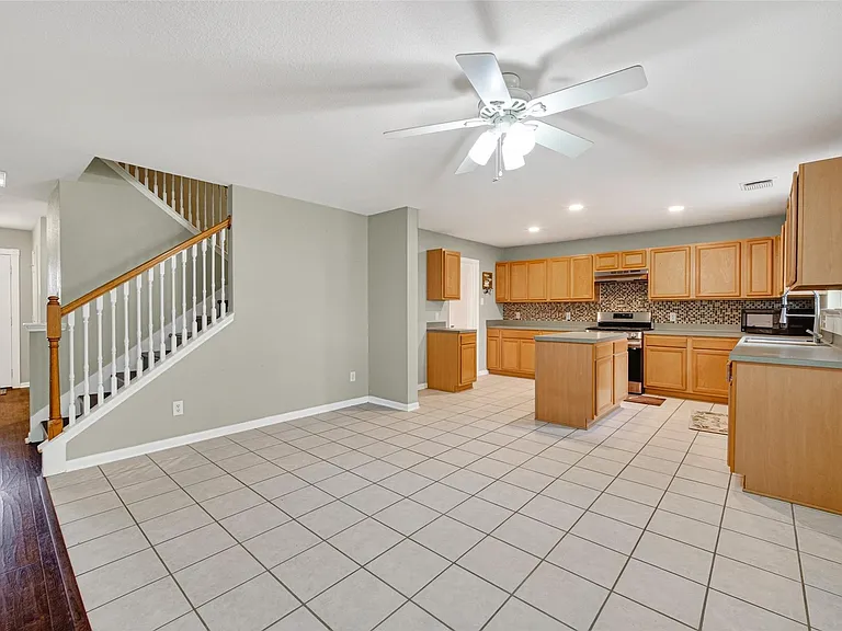 3934 Brook Garden Ln — Photo 9