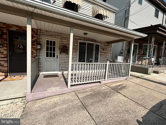 2nd image of 117 Hunter St