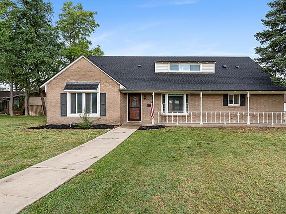 4th image of 500 Holman Ln
