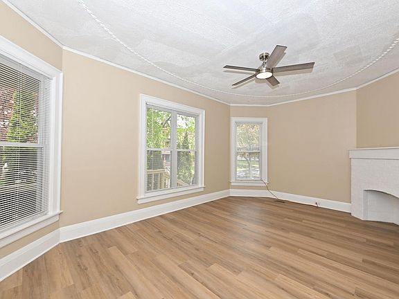 5th image of 2825 W Juneau AVENUE