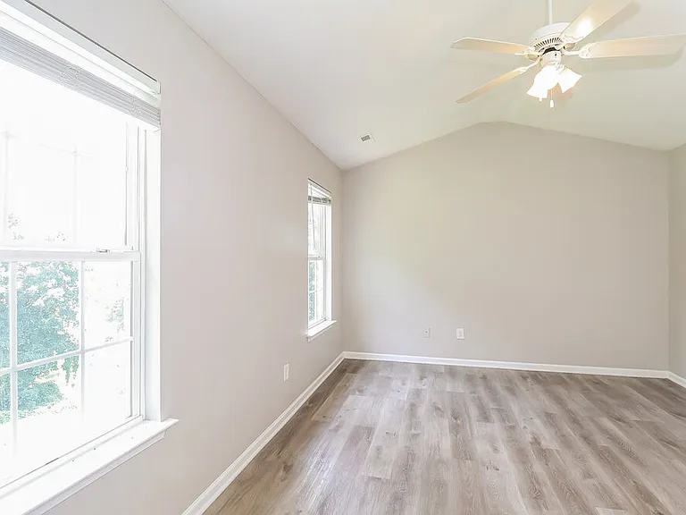 9446 Dewey Dr — Photo 11