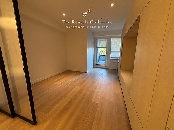 4th image of 2471 Saint George St #321
