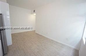 5th image of 1611 Meridian Ave APT 208
