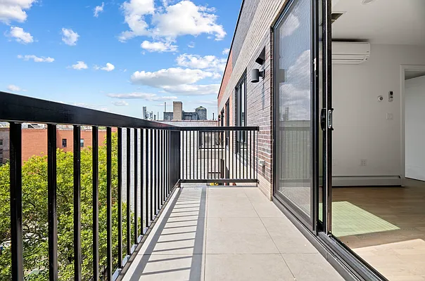 Rented by REAL New York | media 35