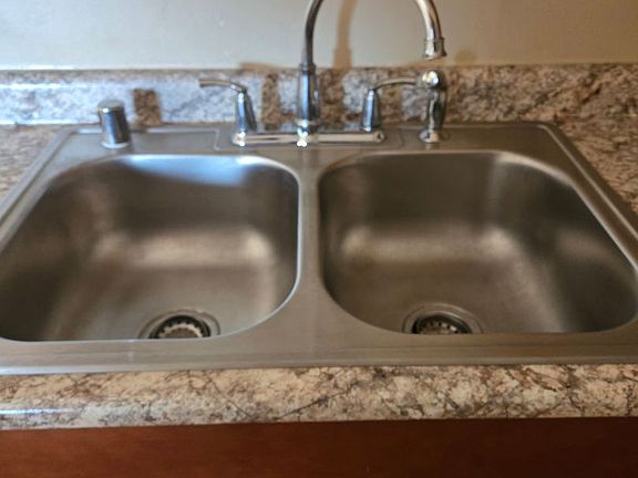 5th image of 2228 Sylvan Way Unit 8
