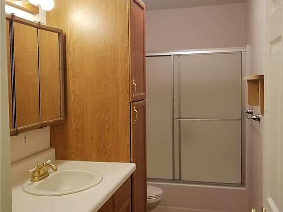 4th image of 148 Dolphin Ave NE