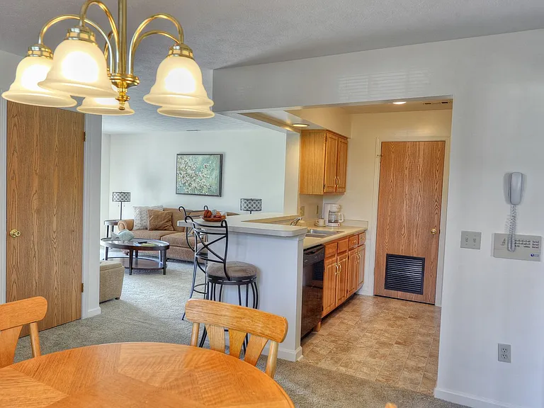 Stillwaters, Hickory Grove Apartments — Photo 15