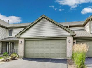 825 Blue Spruce Ct, Lindenhurst, IL 60046