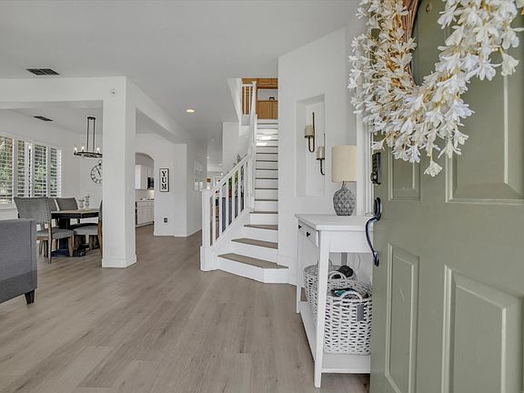 5th image of 1563 Tanya Ln