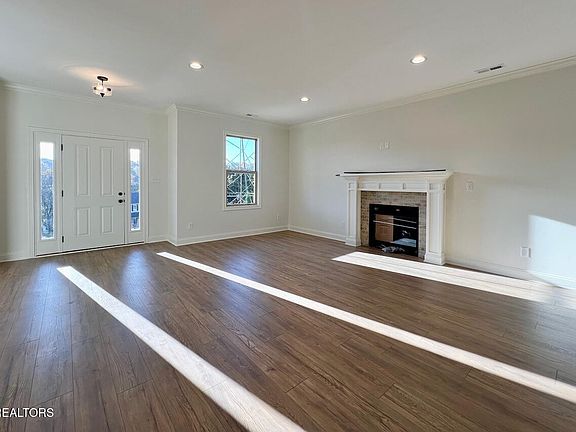 3rd image of 8727 Brucewood Ln